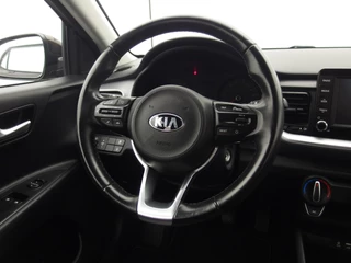 Kia Stonic Kia Stonic 1.0 T-GDi DynamicLine CAMERA / AIRCO / CRUISE / CARPLAY / DAB+ / PDC / BLUETOOTH / NL-AUTO - afbeelding nr 20