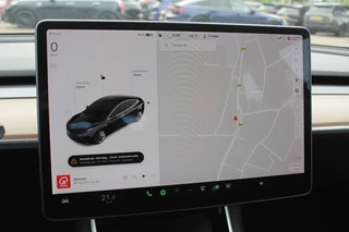 Tesla Model 3 Tesla Model 3 Performance AWD 75 kWh / Autopilot / Panoramadak / Camera / Leder / 20''' Leder / Premium Audio - afbeelding nr 14
