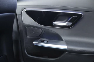Mercedes-Benz C-Klasse Mercedes C-klasse Estate 200 AMG/Pano/19inch/Sfeer/Headup/Night - afbeelding nr 48