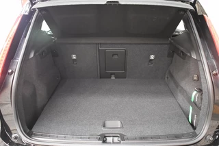 Volvo XC40 Volvo XC40 T3 163pk Aut. Momentum | Climate Pro | Park Assist | Navigation - afbeelding nr 43