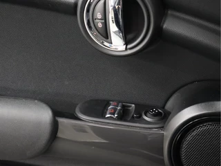 MINI 3-deurs [APPLE CARPLAY, VOL LEDER, CRUISE CONTROL, NAVIGATIE, AIRCO, NIEUWSTAAT] - afbeelding nr 11