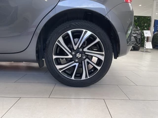 Suzuki Swift Suzuki Swift 1.2 Style Hybrid [APPLE CARPLAY | CLIMATE CONTROL | ADAPTIEVE CR - afbeelding nr 28