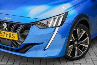 Peugeot 208 Peugeot 208 1.2 PureTech GT-Line 130PK Automaat CarPlay Camera 17