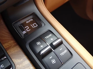 Porsche Cayenne Porsche Cayenne 3.0 S E-Hybrid 333PK PDK Sport Design / 2015 / LED *NAP* - afbeelding nr 23