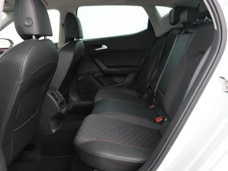 SEAT Leon SEAT Leon 1.5 eTSI FR Intens | Stoel & stuurverwarming |  Trekhaak | Adaptive cruise | Navigatie | Parkeerhulp | Full LED - afbeelding nr 6
