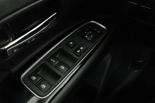 Mitsubishi Outlander Mitsubishi Outlander 2.0 PHEV Pure | Trekhaak | Carplay | Camera |  Half leder | Keyless | Climate control | Cruise control - afbeelding nr 14