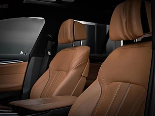 BMW 5 Serie BMW 5-serie Touring 530d xDrive M-Sport | HUD | PANO | H&K | TREKHAAK | LEER | CARPLAY | FULL OPTION - afbeelding nr 34