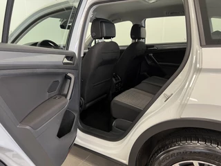 Volkswagen Tiguan Volkswagen Tiguan 1.5 TSI Life Business / 150PK / NAVI / STOEL-STUURVERW. / PDC / 1800KG TREKG. - afbeelding nr 29