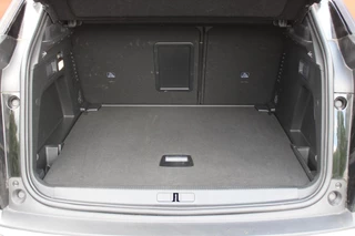 Peugeot 3008 Peugeot 3008 1.2 Hybrid 136PK GT | 360° CAMERA | NAVIGATIE | ADAPTIVE CRUISE CONTROL | APPLE CARPLAY/ANDROID AUTO | CLIMATE CONTROL | 18