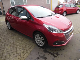 Peugeot 208 Peugeot 208 1.2 PureTech Signature Staat in DE KRIM - afbeelding nr 2