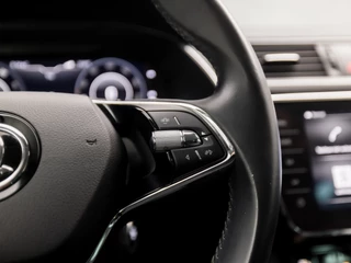 Škoda Superb 218Pk Automaat (APPLE CARPLAY, GROOT NAVI, VIRTUAL COCKPIT, MEMORY SEATS, STOELVERWARMING, CAMERA, GETINT GLAS, LED KOPLAMPEN, TREKHAAK, NIEUWSTAAT) - afbeelding nr 22