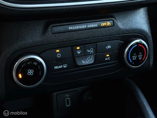 Ford Focus FORD FOCUS 1.0 ECOBOOST TREND EDITION/LED/CARPLAY/CRUISE/LANE ASSIST/16''LMV - afbeelding nr 34
