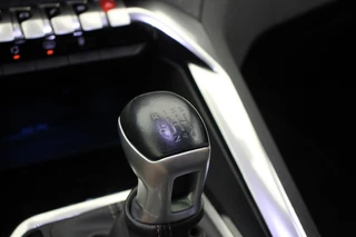 Peugeot 5008 Peugeot 5008 1.5 BlueHDi GT-Line - Panorama, Carplay, Camera, Half Leer - afbeelding nr 29