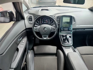 Renault Grand Scénic Renault Grand Scénic 1.3 TCe BOSE 7P Trekhaak | Dodehoeksensoren | Head-up Display - afbeelding nr 13
