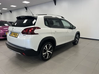 Peugeot 2008 Peugeot 2008 1.2 PT 111PK / Allure / Panoramadak / Climate.C / Navi / h.leder / - afbeelding nr 3