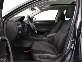 Škoda Superb Skoda Superb 1.4 TSI iV Business Edition Plus | Panoramadak |  Virtual Cockpit | Stoelverwarming | Camera | Carplay | Full LED | Memory | Navigatie | Parkeerhulp - afbeelding nr 4
