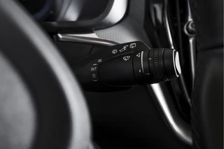 Volvo XC60 Volvo XC60 2.0 T6 Plug-in hybrid AWD Plus Dark | S/K-Panodak | Dig. Cockpit | Adapt. Cruise | Memory Stoelen | Elek. Klep | Stoel-+stuurverw. | 360 Camera | Harman/Kardon | NAV+App. Connect | LM 19
