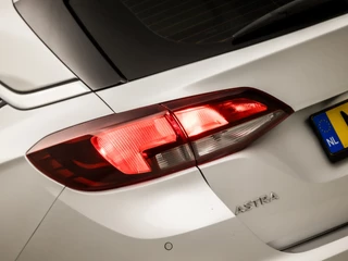 Opel Astra (APPLE CARPLAY, GROOT NAVI, GETINT GLAS, TREKHAAK, PARKEERSENSOREN, SPORTSTOELEN, CRUISE, LM VELGEN, NIEUWE APK, NIEUWSTAAT) - afbeelding nr 26