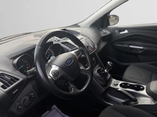Ford Kuga Ford Kuga 1.5 Titanium | Navi | Cruise | Climate | Pdc | Full-Option - afbeelding nr 4