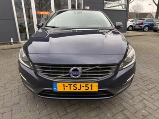 Volvo V60 Volvo V60 1.6 T3 Momentum Automaat|NL Auto|Clima|Cruise|Navi|Trekhaak|NAP - afbeelding nr 6