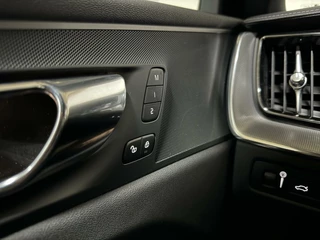 Volvo XC60 Volvo XC60 2.0 T8 Twin Engine AWD Inscription Pano Leer Trek - afbeelding nr 58