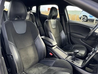 Volvo V40 Volvo V40 2.0 T4 R-Design | Park Assist | Stoelverwarming | Trekhaak | 6-Speed - afbeelding nr 20