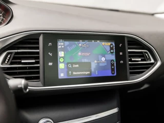 Peugeot 308 Peugeot 308 SW 1.2 PureTech Sport Automaat (PANORAMADAK, APPLE CARPLAY, STOELVERWARMING, ADAPTIVE CRUISE, SPORTSTOELEN, KEYLESS, GETINT GLAS, TREKHAAK, 360 CAMERA, NIEUWSTAAT) - afbeelding nr 28
