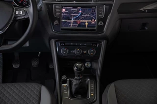 Volkswagen Tiguan Volkswagen Tiguan 1.4 TSI R Line Org NL 1ste Eig Trekhaak LED Dealer Onderhouden - afbeelding nr 18