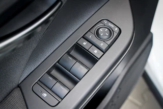 Toyota C-HR Toyota C-HR 1.8 Hybrid 140 First Edition | Camera | Adaptive Cruise - afbeelding nr 27