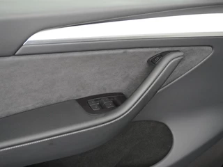 Tesla Model Y Tesla Model Y Long Range AWD 75 kWh AUTOPILOT | WIT LEDER | TESLA GARANTIE T/M 04-2027 - afbeelding nr 16