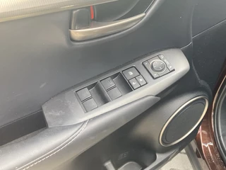 Lexus NX Lexus NX 300h Hybrid AWD Luxury Line Automaat | Trekhaak | Schuifdak - afbeelding nr 7