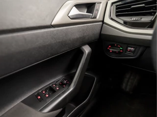 Volkswagen Polo Volkswagen Polo 1.0 TSI Sportline Automaat (APPLE CARPLAY, PARKEERSENSOREN, LM VELGEN, GETINT GLAS, SPORTSTOELEN, ADAPTIVE CRUISE, PARKEERSENSOREN, NIEUWSTAAT) - afbeelding nr 22
