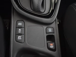 Toyota Yaris Toyota Yaris 1.5 Hybrid 130 Executive | Stuur en Stoelverwarming | PDC V+A | - afbeelding nr 22