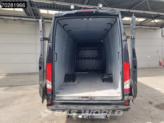 Iveco Daily Iveco Daily 50C18 3.0L Automaat L4H2 Luchtvering Dubbellucht 3,5t Trekhaak Airco Cruise Camera Euro6 L4 16m3 Airco Trekhaak Cruise control - afbeelding nr 3