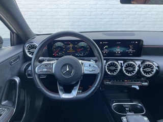 Mercedes-Benz A-Klasse Mercedes-Benz A-Klasse 200 Business Solution AMG | Pano | Trekhaak | ACC | 360* Camera | LED | DAB+ | 18 inch - afbeelding nr 11