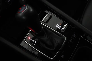 Jeep Compass Jeep Compass 4xe 240 Plug-in Hybrid Electric S | Leder |  Stoel & stuurverwarming | Adaptive cruise | Carplay | Camera | Navigatie | Keyless - afbeelding nr 22