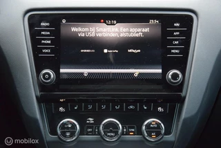 Škoda Octavia Skoda Octavia Combi 1.5 TSI Greentech Business Edition Trekhaak Panoramadak Apple Carplay - afbeelding nr 17