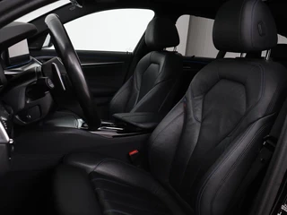 BMW 5 Serie BMW 5-serie 530e xDrive M Sport | Panoramadak |  Harman/Kardon | Stoel & stuurverwarming | Adaptive cruise | Camera | Trekhaak | Carplay | Achterbankverwarming | Live Cockpit | Sportstoelen - afbeelding nr 5