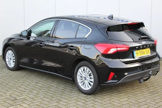 Ford Focus Volautm. airco dual, adaptive cruise cntrl, trekhaak, head-up display, parkeersensoren v+a, dodehoek assistent,  stuur-, stoel- en voorraam verwarming. Net binnen, auto moet nog gepoetst. Uitgebreidere fotoreportage volgt. - afbeelding nr 7