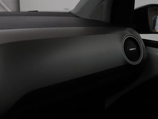 Volkswagen up! Volkswagen Up! 1.0 BMT high up! | Cruise control | Airco |  Bleutooth | LMV 15 inch | Parkeersensoren achter | Radio | LED dagrijverlichting - afbeelding nr 21