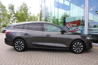 Ford Focus Ford Focus Wagon 1.0 EcoBoost Hybrid Titanium Style | Winter Pack | Camera | Navigatie | Cruise control | Privacy glass | NIEUW MODEL - afbeelding nr 5