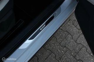 Volkswagen Polo Volkswagen Polo 1.0 TSI 90PK R-Line VIRTUAL BEATS NAVIGATIE - afbeelding nr 35