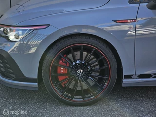 Volkswagen Golf Volkswagen Golf 2.0 TSI GTI Clubsport 45 Pano/Akrapovic/HUD/H&K - afbeelding nr 6