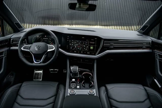 Volkswagen Touareg Volkswagen Touareg R 3.0 TSi eHybrid 4MOTION | Nieuw | Vol opties | Panodak | Dynaudio | Massage | Trekhaak | 22 inch | 5 jaar garantie | - afbeelding nr 16