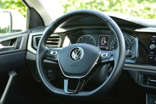 Volkswagen Polo Volkswagen Polo 1.0 TSI Highline Business R - afbeelding nr 24