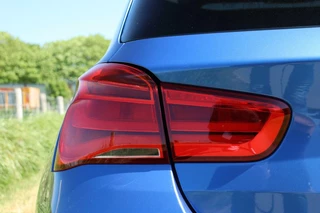 BMW 1 Serie BMW 1-serie M140i LCI / VOL! / RWD / Camera / H&K / Pano / 18