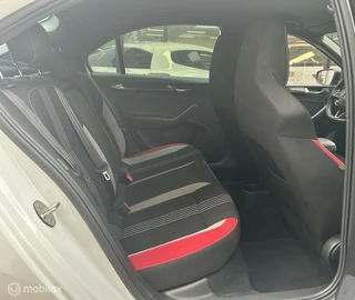 Škoda Rapid Skoda Rapid Spaceback 1.0 TSI,MONTE CARLO,NAVI,CRUISE,CARPLAY - afbeelding nr 11