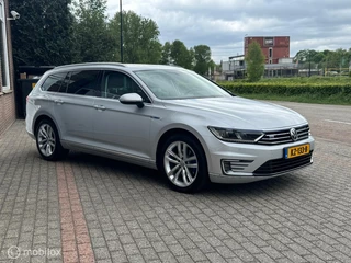 Volkswagen Passat Volkswagen Passat Variant 1.4 TSI GTE DSG LEDER/PANO/AIRCO - afbeelding nr 20