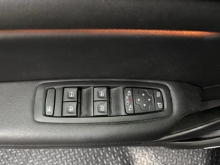 Renault Mégane Estate Renault Mégane Estate 1.3 TCe Bose Automaat | Navi | Clima | Cruise | PDC | Open dak | Trekhaak - afbeelding nr 18