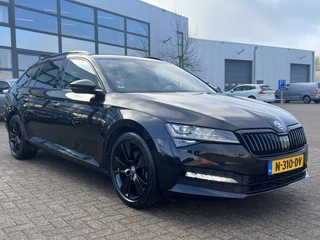 Škoda Superb Navigatie ACC DAB Sportstoelen Elek. Stoel Matrix Beam Stoelverwarming Getint Glas Camera Carplay NL Auto - afbeelding nr 7